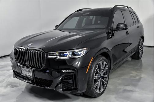 2022 BMW X7 M50i