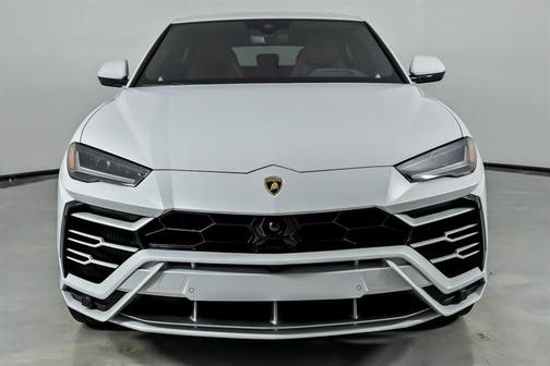 2021 Lamborghini Urus 