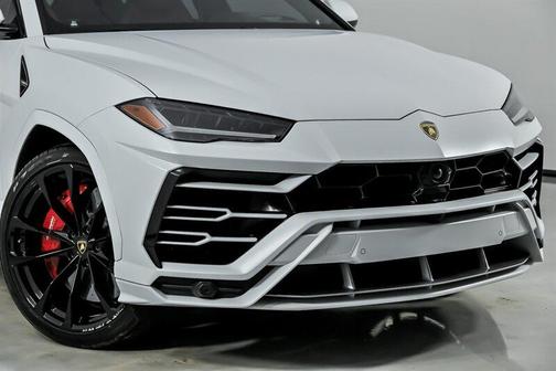 2021 Lamborghini Urus 