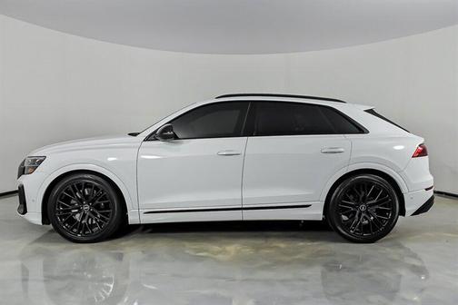 Glacier White Metallic 2025 Audi SQ8 4.0T Prestige