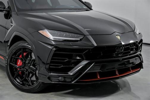2020 Lamborghini Urus 