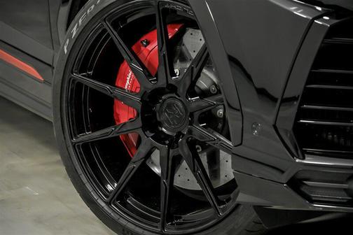 2020 Lamborghini Urus 