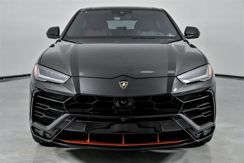 2020 Lamborghini Urus 