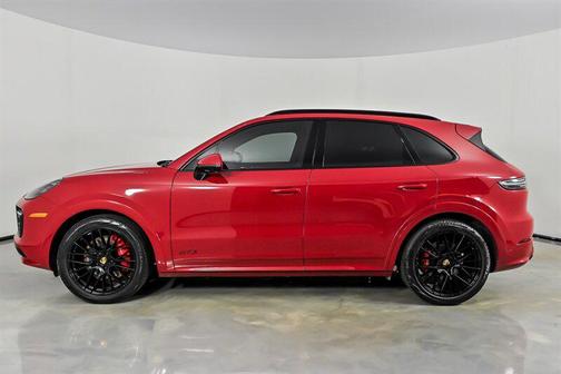 Carmine Red 2023 Porsche Cayenne GTS