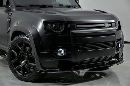 2024 Land Rover Defender 110 V8