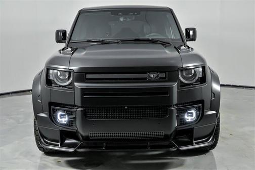 2024 Land Rover Defender 110 V8