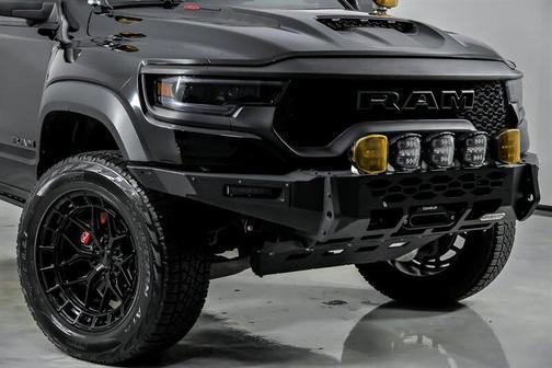 Diamond Black Crystal Pearlcoat 2022 RAM 1500 TRX