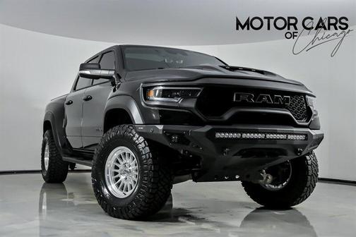 Diamond Black Crystal Pearlcoat 2022 RAM 1500 TRX