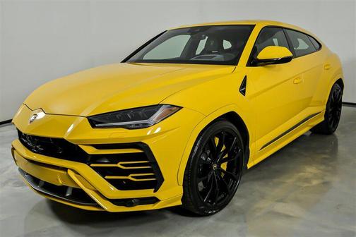 2022 Lamborghini Urus 