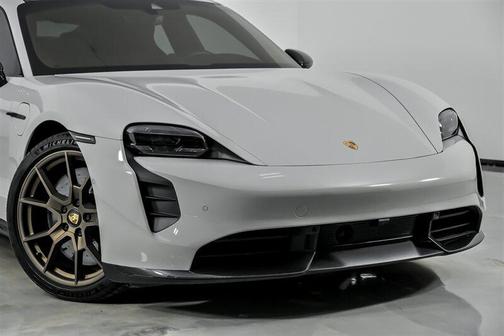 2022 Porsche Taycan Turbo S