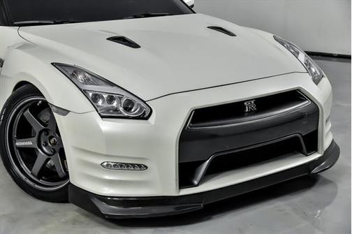 2014 Nissan GT-R Black Edition