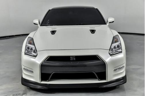 2014 Nissan GT-R Black Edition