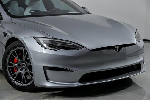 2025 Tesla Model S Plaid
