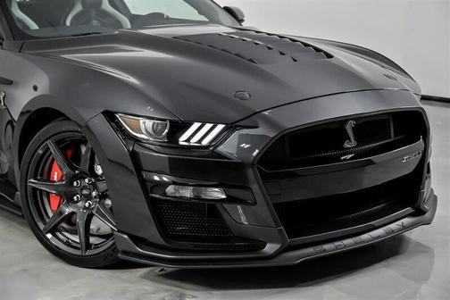 2022 Ford Shelby GT500 Base