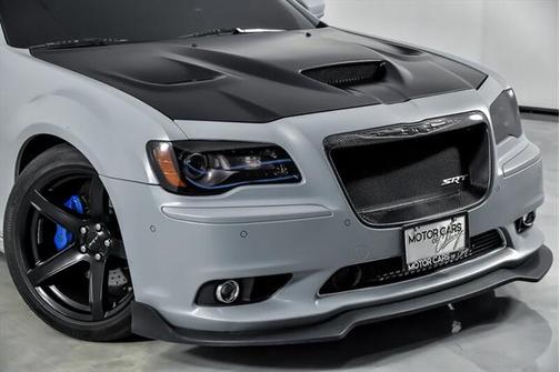 2012 Chrysler 300 SRT8