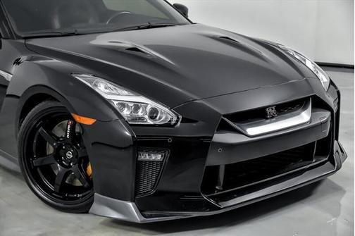 2017 Nissan GT-R Track Edition