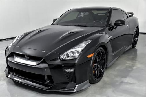 2017 Nissan GT-R Track Edition