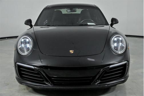2017 Porsche 911 Carrera
