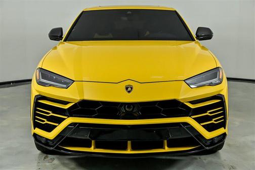 2019 Lamborghini Urus -STARLIGHT HEADLINER-CUSTOM AUDIO