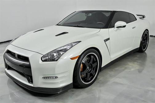 2014 Nissan GT-R Black Edition