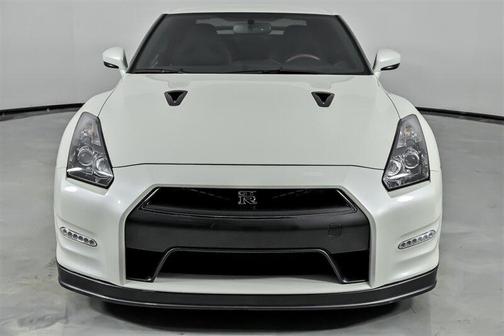2014 Nissan GT-R Black Edition