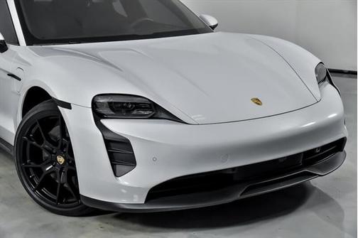 2022 Porsche Taycan GTS