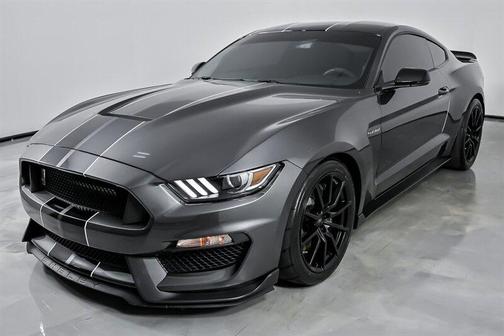 2017 Ford Shelby GT350 Base