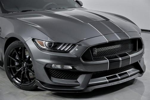2017 Ford Shelby GT350 Base