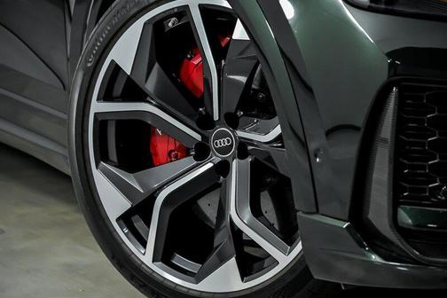 GOODWOOD GREEN 2022 Audi RS Q8 4.0T