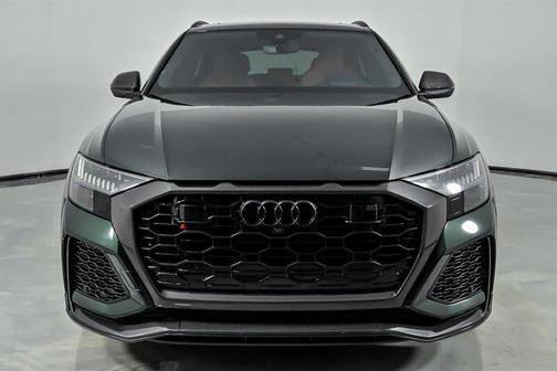 GOODWOOD GREEN 2022 Audi RS Q8 4.0T