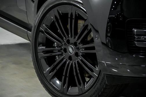 Santorini Black Metallic 2023 Land Rover Range Rover P530 SE