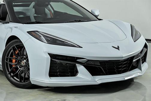 Ceramic Matrix Gray Metallic 2023 Chevrolet Corvette Z06