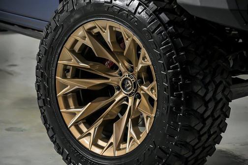 Diamond Black Crystal Pearlcoat 2024 RAM 1500 TRX