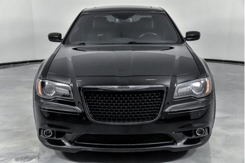 2012 Chrysler 300 SRT8