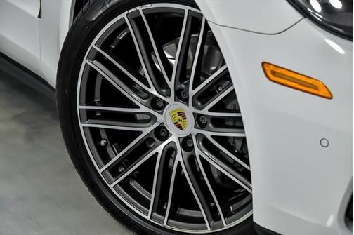 2018 Porsche Panamera 4S