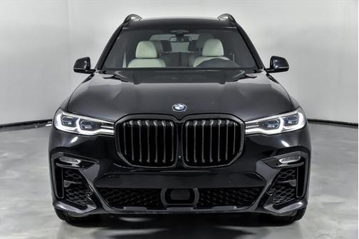 2020 BMW X7 M50i
