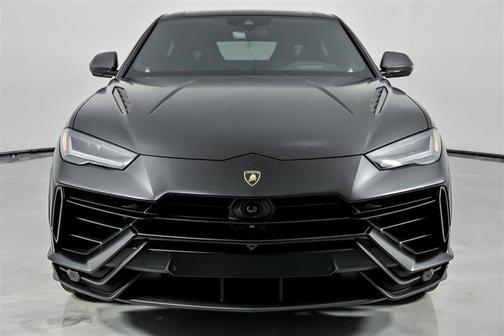 2024 Lamborghini Urus Performante
