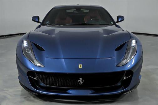 Blu Mirabeau Metallic 2019 Ferrari 812 Superfast Base