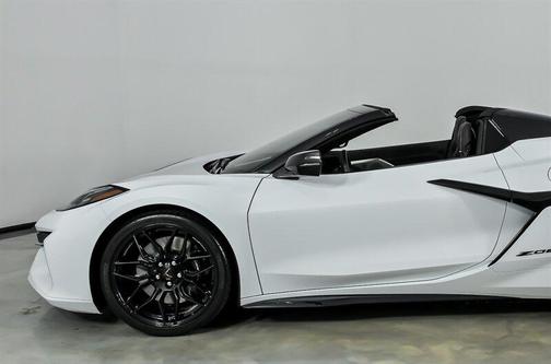 Arctic White 2024 Chevrolet Corvette Z06