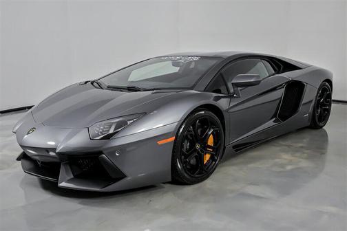 2012 Lamborghini Aventador LP700-4