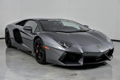 2012 Lamborghini Aventador LP700-4