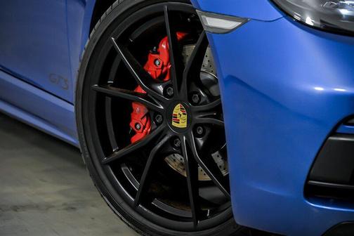 Sapphire Blue Metallic 2018 Porsche 718 Boxster GTS