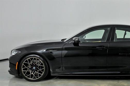 Black Sapphire Metallic 2022 BMW M5 Competition