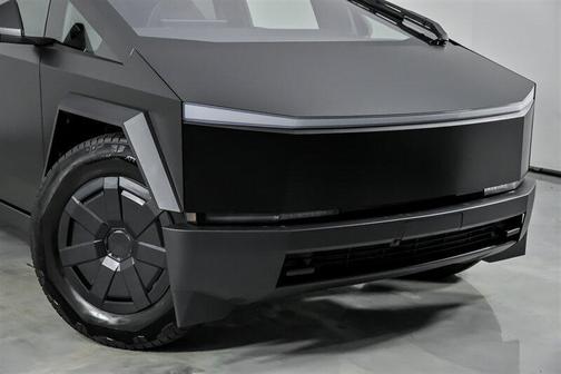2025 Tesla Cybertruck Cyberbeast