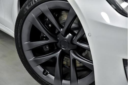 2022 Tesla Model S Plaid