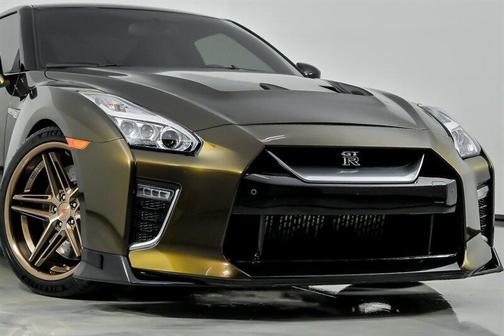 Brown 2020 Nissan GT-R Premium Dual-clutch 6-Speed Transmission