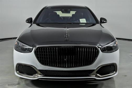MANUFAKTUR Moonlight White Metallic 2024 Mercedes-Benz Maybach S 680 Maybach S 680