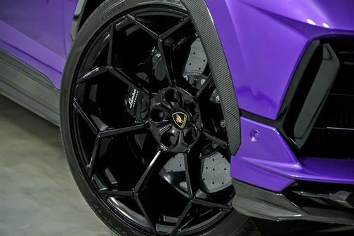 2023 Lamborghini Urus Performante