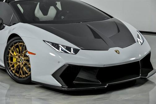 White 2018 Lamborghini Huracan LP580-2S