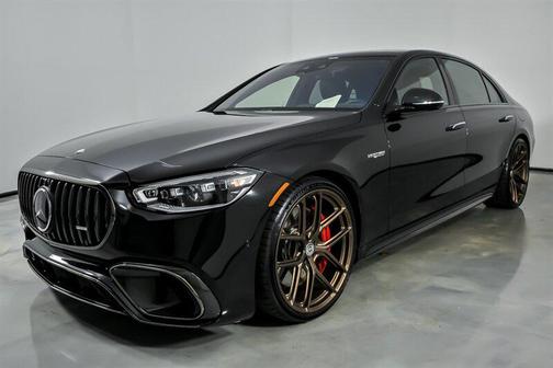 Obsidian Black Metallic 2025 Mercedes-Benz AMG S 63 E 4MATIC